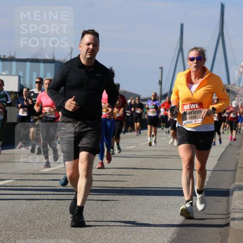 03.10.2025 - Köhlbrandbrückenlauf Strokosch-Dieckow http://msf.ph/oto/9164070 03.10.2025 13:06:24 Position 3 4848 meine-sportfotos.de