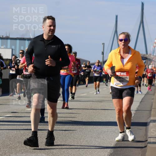 03.10.2025 - Köhlbrandbrückenlauf Strokosch-Dieckow http://msf.ph/oto/9164076 03.10.2025 13:06:24 Position 3 4848 meine-sportfotos.de