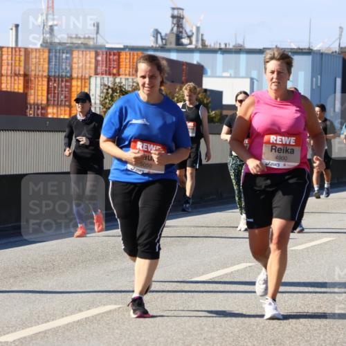 03.10.2025 - Köhlbrandbrückenlauf Strokosch-Dieckow http://msf.ph/oto/9164148 03.10.2025 13:07:02 Position 3 5050, 4900 meine-sportfotos.de