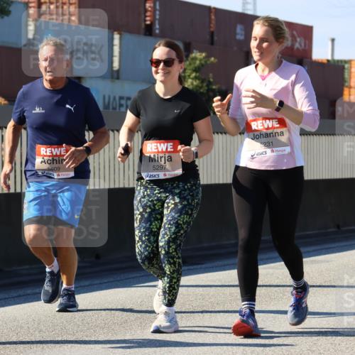 03.10.2025 - Köhlbrandbrückenlauf Strokosch-Dieckow http://msf.ph/oto/9164157 03.10.2025 13:07:08 Position 3 5809, 5297, 5231 meine-sportfotos.de