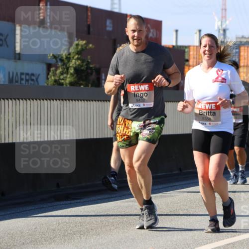 03.10.2025 - Köhlbrandbrückenlauf Strokosch-Dieckow http://msf.ph/oto/9164166 03.10.2025 13:07:12 Position 3 5432, 5350 meine-sportfotos.de
