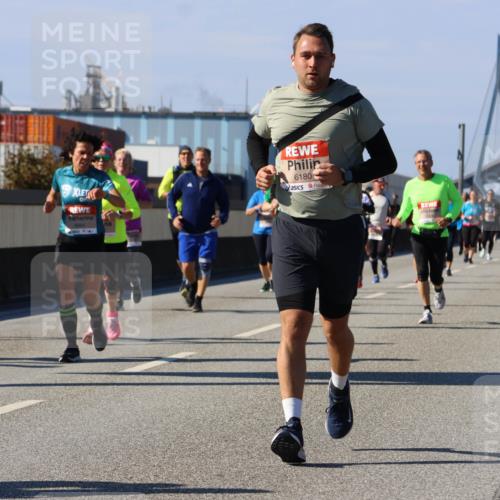 03.10.2025 - Köhlbrandbrückenlauf Strokosch-Dieckow http://msf.ph/oto/9164175 03.10.2025 13:07:13 Position 3 6180 meine-sportfotos.de