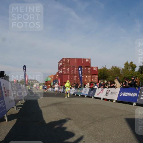 03.10.2025 - Köhlbrandbrückenlauf Matties Gatica Varas http://msf.ph/oto/9164179 03.10.2025 09:51:18 Ziel 3154, 3460, 3740 meine-sportfotos.de