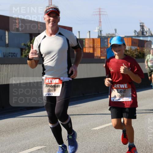 03.10.2025 - Köhlbrandbrückenlauf Strokosch-Dieckow http://msf.ph/oto/9164214 03.10.2025 13:07:27 Position 3 6618, 6619 meine-sportfotos.de