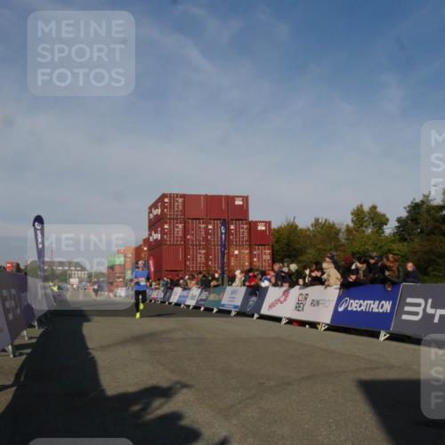 03.10.2025 - Köhlbrandbrückenlauf Matties Gatica Varas http://msf.ph/oto/9164238 03.10.2025 09:51:36 Ziel 1034, 1057, 3401 meine-sportfotos.de