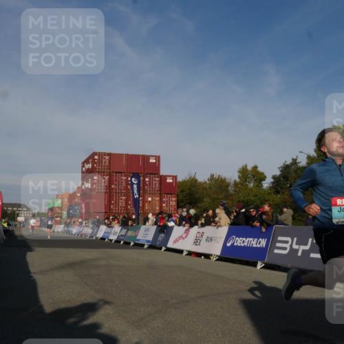 03.10.2025 - Köhlbrandbrückenlauf Matties Gatica Varas http://msf.ph/oto/9164278 03.10.2025 09:51:52 Ziel 3350, 3809 meine-sportfotos.de