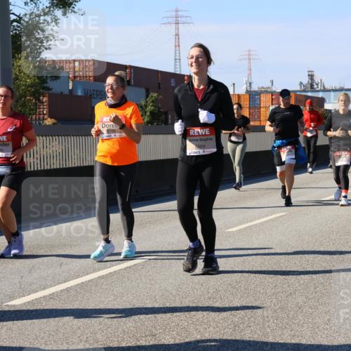 03.10.2025 - Köhlbrandbrückenlauf Strokosch-Dieckow http://msf.ph/oto/9164282 03.10.2025 13:07:47 Position 3 5780, 5195, 5504 meine-sportfotos.de