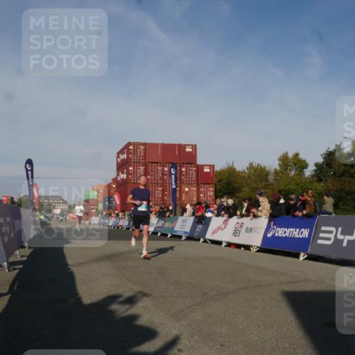 03.10.2025 - Köhlbrandbrückenlauf Matties Gatica Varas http://msf.ph/oto/9164285 03.10.2025 09:51:57 Ziel 3086, 3809 meine-sportfotos.de