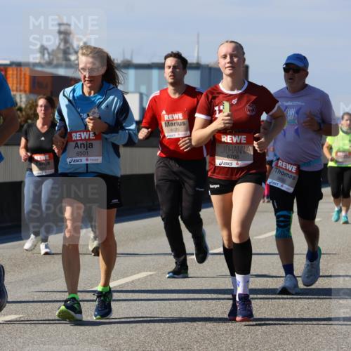 03.10.2025 - Köhlbrandbrückenlauf Strokosch-Dieckow http://msf.ph/oto/9164342 03.10.2025 13:08:16 Position 3 6502, 6501, 6075, 6768, 5655 meine-sportfotos.de