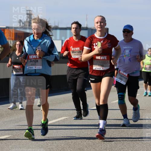 03.10.2025 - Köhlbrandbrückenlauf Strokosch-Dieckow http://msf.ph/oto/9164345 03.10.2025 13:08:16 Position 3 6502, 6501, 6075, 6768, 5655 meine-sportfotos.de