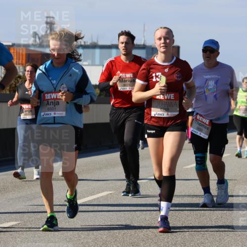 03.10.2025 - Köhlbrandbrückenlauf Strokosch-Dieckow http://msf.ph/oto/9164347 03.10.2025 13:08:16 Position 3 6502, 6501, 6075, 6768, 5655 meine-sportfotos.de