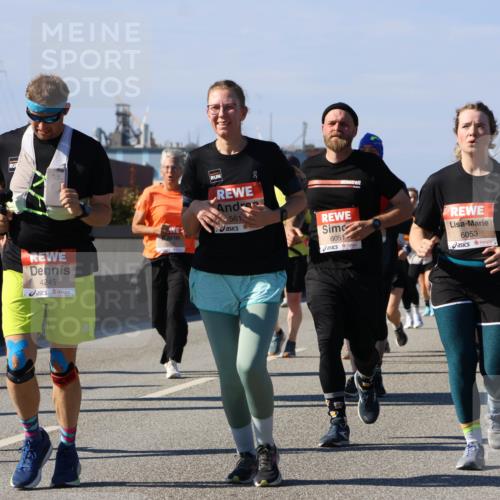 03.10.2025 - Köhlbrandbrückenlauf Strokosch-Dieckow http://msf.ph/oto/9164361 03.10.2025 13:08:31 Position 3 6050, 4245, 561, 6051, 6053 meine-sportfotos.de