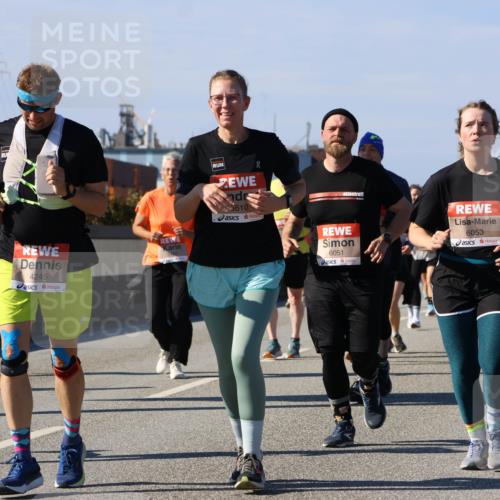 03.10.2025 - Köhlbrandbrückenlauf Strokosch-Dieckow http://msf.ph/oto/9164363 03.10.2025 13:08:31 Position 3 5171, 6050, 4245, 5610, 6051, 6053 meine-sportfotos.de