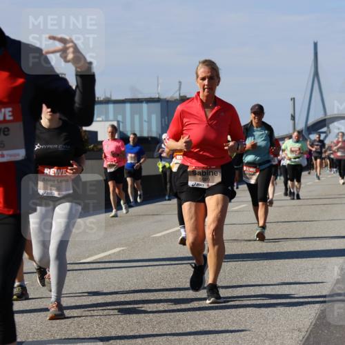 03.10.2025 - Köhlbrandbrückenlauf Strokosch-Dieckow http://msf.ph/oto/9164374 03.10.2025 13:08:36 Position 3 5985, 5320, 5659 meine-sportfotos.de