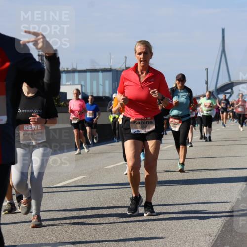 03.10.2025 - Köhlbrandbrückenlauf Strokosch-Dieckow http://msf.ph/oto/9164376 03.10.2025 13:08:36 Position 3 5985, 5320, 5659 meine-sportfotos.de
