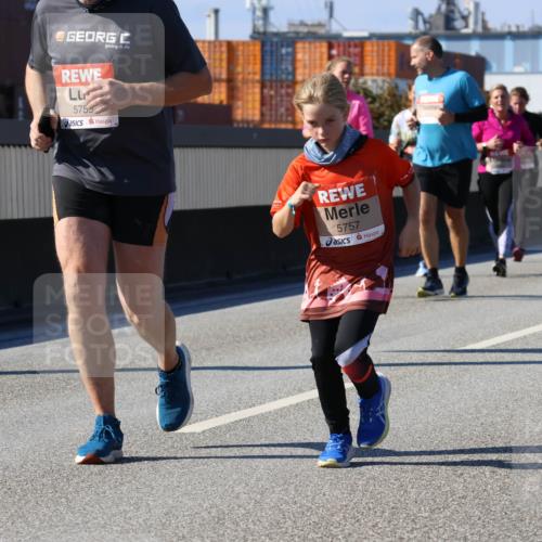 03.10.2025 - Köhlbrandbrückenlauf Strokosch-Dieckow http://msf.ph/oto/9164442 03.10.2025 13:09:00 Position 3 5755, 5757 meine-sportfotos.de