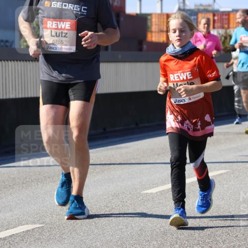 03.10.2025 - Köhlbrandbrückenlauf Strokosch-Dieckow http://msf.ph/oto/9164456 03.10.2025 13:09:00 Position 3 5755 meine-sportfotos.de