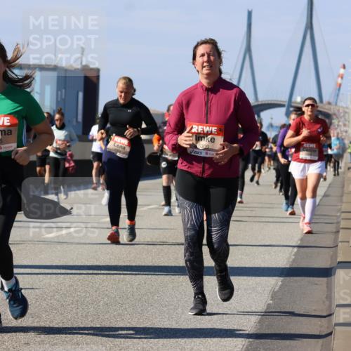 03.10.2025 - Köhlbrandbrückenlauf Strokosch-Dieckow http://msf.ph/oto/9164484 03.10.2025 13:09:07 Position 3 6105, 6309 meine-sportfotos.de