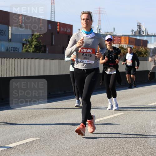 03.10.2025 - Köhlbrandbrückenlauf Strokosch-Dieckow http://msf.ph/oto/9164509 03.10.2025 13:09:15 Position 3 6607, 4708, 5314 meine-sportfotos.de
