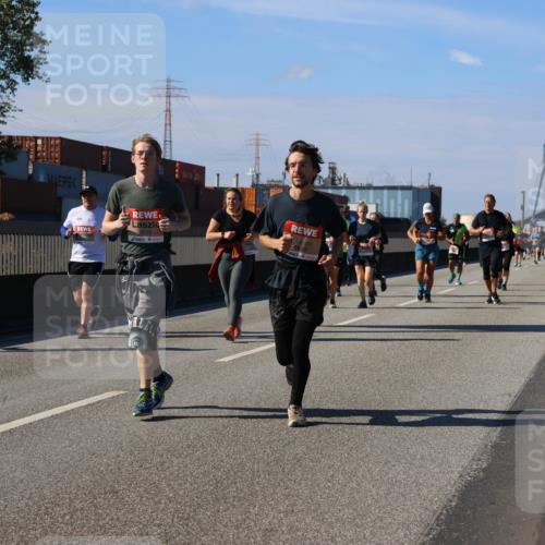 03.10.2025 - Köhlbrandbrückenlauf Strokosch-Dieckow http://msf.ph/oto/9164519 03.10.2025 13:09:22 Position 3 937, 6820 meine-sportfotos.de