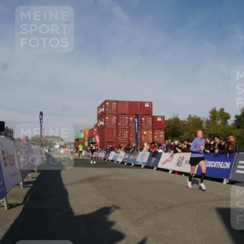 03.10.2025 - Köhlbrandbrückenlauf Matties Gatica Varas http://msf.ph/oto/9164536 03.10.2025 09:53:29 Ziel 1012, 3078, 3226, 3262, 3299, 3704 meine-sportfotos.de