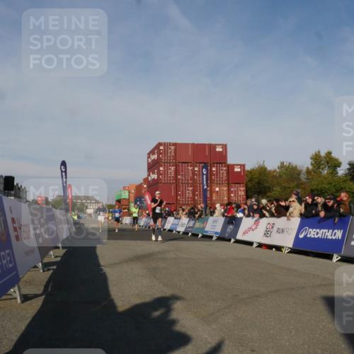 03.10.2025 - Köhlbrandbrückenlauf Matties Gatica Varas http://msf.ph/oto/9164541 03.10.2025 09:53:31 Ziel 2831, 3078, 3226, 3262, 3299, 3704 meine-sportfotos.de