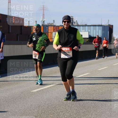 03.10.2025 - Köhlbrandbrückenlauf Strokosch-Dieckow http://msf.ph/oto/9164542 03.10.2025 13:09:31 Position 3 6608, 5626 meine-sportfotos.de