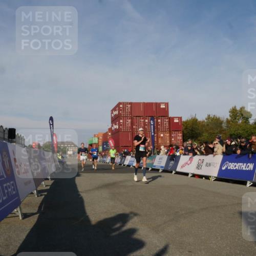 03.10.2025 - Köhlbrandbrückenlauf Matties Gatica Varas http://msf.ph/oto/9164547 03.10.2025 09:53:32 Ziel 2831, 3078, 3226, 3262, 3299, 3704 meine-sportfotos.de