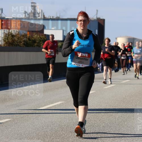 03.10.2025 - Köhlbrandbrückenlauf Strokosch-Dieckow http://msf.ph/oto/9164552 03.10.2025 13:09:33 Position 3 4701 meine-sportfotos.de