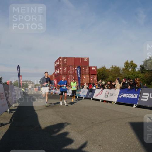03.10.2025 - Köhlbrandbrückenlauf Matties Gatica Varas http://msf.ph/oto/9164556 03.10.2025 09:53:35 Ziel 2831, 3078, 3226, 3262, 3299 meine-sportfotos.de