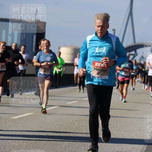 03.10.2025 - Köhlbrandbrückenlauf Strokosch-Dieckow http://msf.ph/oto/9164559 03.10.2025 13:09:39 Position 3 6537 meine-sportfotos.de