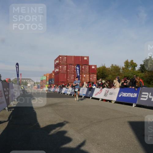 03.10.2025 - Köhlbrandbrückenlauf Matties Gatica Varas http://msf.ph/oto/9164568 03.10.2025 09:53:39 Ziel 2831, 3226, 3262, 3841 meine-sportfotos.de