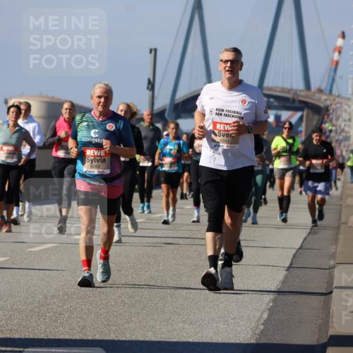 03.10.2025 - Köhlbrandbrückenlauf Strokosch-Dieckow http://msf.ph/oto/9164575 03.10.2025 13:09:45 Position 3 6243, 6242 meine-sportfotos.de