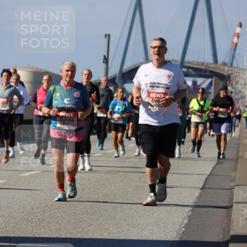 03.10.2025 - Köhlbrandbrückenlauf Strokosch-Dieckow http://msf.ph/oto/9164577 03.10.2025 13:09:45 Position 3 6243, 6242 meine-sportfotos.de