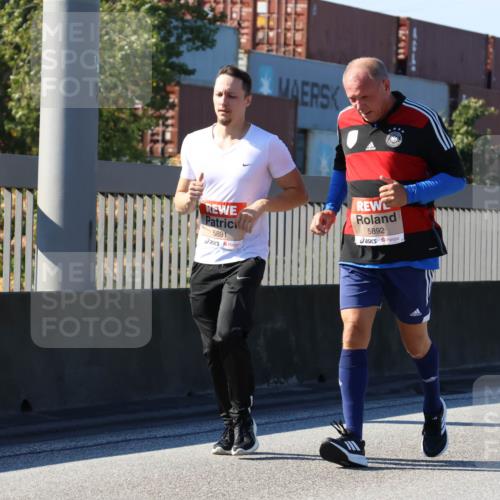 03.10.2025 - Köhlbrandbrückenlauf Strokosch-Dieckow http://msf.ph/oto/9164579 03.10.2025 13:09:52 Position 3 5891, 5892 meine-sportfotos.de