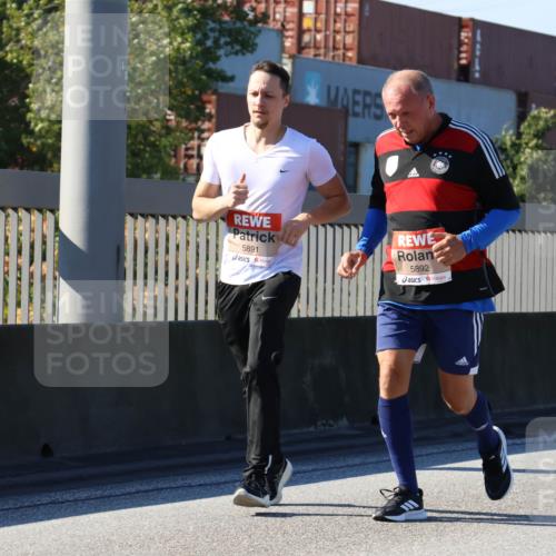 03.10.2025 - Köhlbrandbrückenlauf Strokosch-Dieckow http://msf.ph/oto/9164582 03.10.2025 13:09:52 Position 3 5891, 5892 meine-sportfotos.de