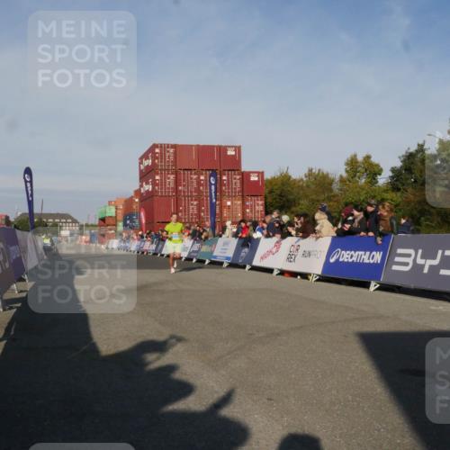 03.10.2025 - Köhlbrandbrückenlauf Matties Gatica Varas http://msf.ph/oto/9164585 03.10.2025 09:53:43 Ziel 2831, 3841 meine-sportfotos.de