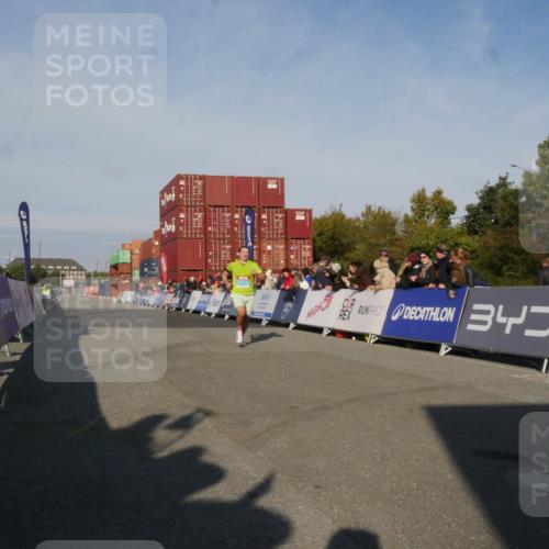 03.10.2025 - Köhlbrandbrückenlauf Matties Gatica Varas http://msf.ph/oto/9164588 03.10.2025 09:53:44 Ziel 3841 meine-sportfotos.de