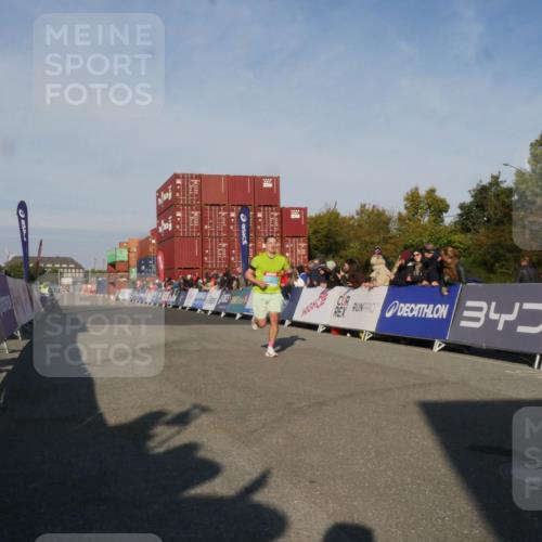 03.10.2025 - Köhlbrandbrückenlauf Matties Gatica Varas http://msf.ph/oto/9164590 03.10.2025 09:53:45 Ziel 3841 meine-sportfotos.de