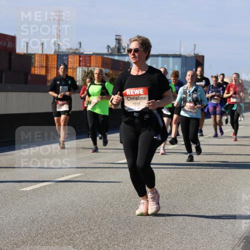03.10.2025 - Köhlbrandbrückenlauf Strokosch-Dieckow http://msf.ph/oto/9164614 03.10.2025 13:10:09 Position 3 5615 meine-sportfotos.de