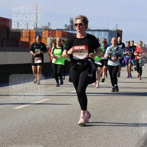 03.10.2025 - Köhlbrandbrückenlauf Strokosch-Dieckow http://msf.ph/oto/9164616 03.10.2025 13:10:09 Position 3 5615 meine-sportfotos.de