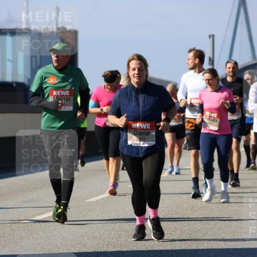 03.10.2025 - Köhlbrandbrückenlauf Strokosch-Dieckow http://msf.ph/oto/9164643 03.10.2025 13:10:21 Position 3 5587, 5318 meine-sportfotos.de