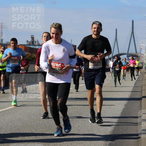 03.10.2025 - Köhlbrandbrückenlauf Strokosch-Dieckow http://msf.ph/oto/9164660 03.10.2025 13:10:31 Position 3 5519, 5518, 6498 meine-sportfotos.de