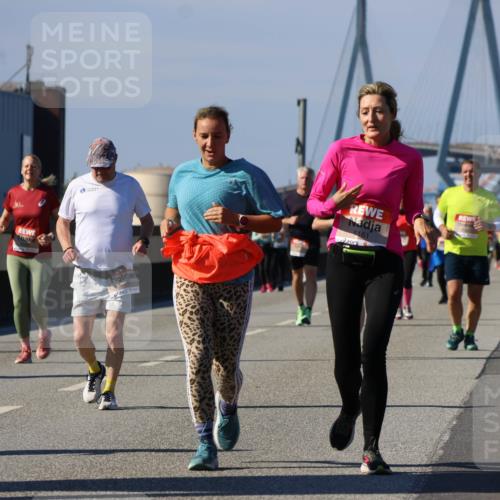03.10.2025 - Köhlbrandbrückenlauf Strokosch-Dieckow http://msf.ph/oto/9164684 03.10.2025 13:10:41 Position 3 5161 meine-sportfotos.de