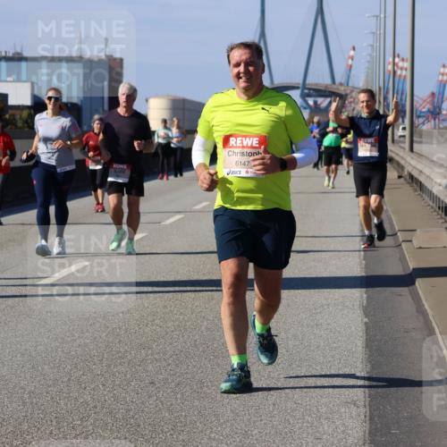 03.10.2025 - Köhlbrandbrückenlauf Strokosch-Dieckow http://msf.ph/oto/9164707 03.10.2025 13:10:53 Position 3 6147 meine-sportfotos.de