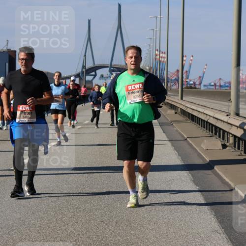 03.10.2025 - Köhlbrandbrückenlauf Strokosch-Dieckow http://msf.ph/oto/9164734 03.10.2025 13:11:08 Position 3 5463, 6351 meine-sportfotos.de