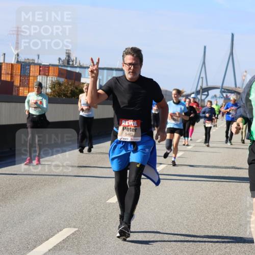 03.10.2025 - Köhlbrandbrückenlauf Strokosch-Dieckow http://msf.ph/oto/9164746 03.10.2025 13:11:10 Position 3 5463, 6351 meine-sportfotos.de