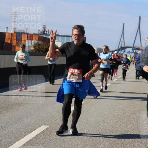 03.10.2025 - Köhlbrandbrückenlauf Strokosch-Dieckow http://msf.ph/oto/9164754 03.10.2025 13:11:10 Position 3 5463, 6351 meine-sportfotos.de