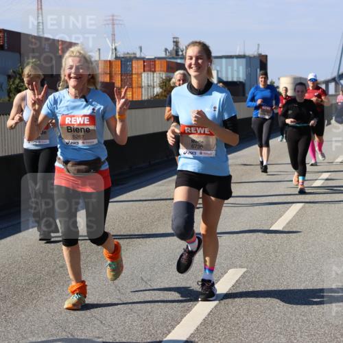 03.10.2025 - Köhlbrandbrückenlauf Strokosch-Dieckow http://msf.ph/oto/9164766 03.10.2025 13:11:15 Position 3 5267, 6736 meine-sportfotos.de