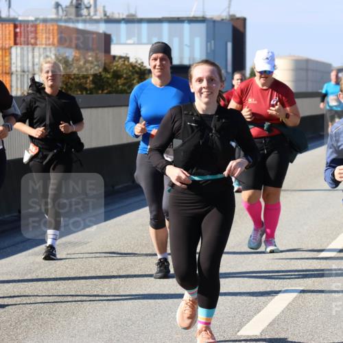 03.10.2025 - Köhlbrandbrückenlauf Strokosch-Dieckow http://msf.ph/oto/9164785 03.10.2025 13:11:17 Position 3 6452, 6347 meine-sportfotos.de